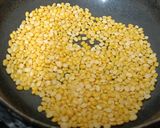 A picture of step 1 of Ven Pongal / Khara Bhat.