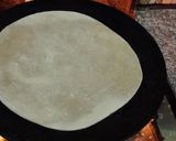 A picture of step 3 of Roti.