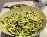 Foto langkah ke 3 dari resep Pasta Zucchini.