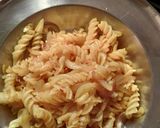A picture of step 5 of Onion pasta.