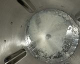 A picture of step 1 of Fruit cream.