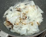 รูปขั้นตอนการทำที่ 5 ของ ก๋วยเตี๋ยวหมูสับ