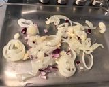 Une image de l'étape 2 de Dos de julienne aux courgettes,romarin,oignons et tomates séchées.
