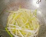 Hình bước làm 1 của món Đậu phụ sauce rau củ chua cay (món chay)