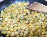 Foto del paso 2 de la receta: Garbanzos atomatados o garbanzos fritos