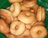 A picture of step 4 of Ring Doughnuts.