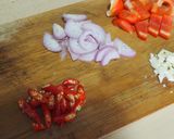 Foto langkah ke 2 dari resep Tumis kentang-wortel sesame.