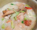 Foto langkah ke 7 dari resep Lodeh Pindang Manisa Bumbu Iris.