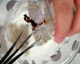 Foto del paso 6 de la receta: Tarta de queso con compota de fresa (receta fría)