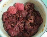 Foto langkah ke 1 dari resep Tumis Daging Sapi Cabai Hijau.