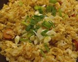 Foto langkah ke 6 dari resep Nasi Goreng Sosis Chikuwa Bumbu Iris.