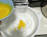Foto langkah ke 2 dari resep Japanese sponge cake.