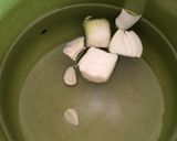 Foto del paso 1 de la receta: CALDO DE POLLO ROJO 🍗