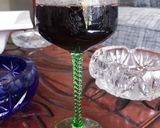 Foto del paso 3 de la receta: Communard (vino tinto con cassis)