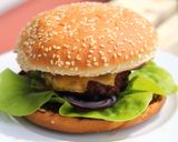 Hagymás-marha hamburgerhús recept fázis 7 fotója