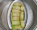 Foto langkah ke 4 dari resep Sawi Putih Gulung Isi Ayam.
