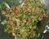 Foto langkah ke 4 dari resep Tumis sawi Putih, toge dan tempe pedas manis.