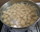 Foto del paso 2 de la receta: Ñoquis con manteca y queso (para los niños que no querian salsa)