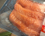 Foto del paso 1 de la receta: Salmón con patatas y champiñones