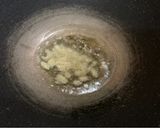 รูปขั้นตอนการทำที่ 1 ของ ปูม้าผัดผงกะหรี่ 🦀