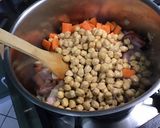 Une image de l'étape 11 de Soupe de pois chiches, carottes, poivron et lard.