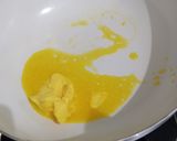 Foto langkah ke 2 dari resep Ayam Cincang Wortel Kecap.
