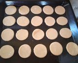 Foto del paso 1 de la receta: Alfajor de maicena con manteca