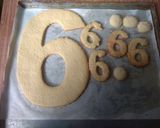 Foto del paso 5 de la receta: Galleta decorada (con gluten)