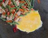 Foto langkah ke 4 dari resep Tumis Kacang Panjang & Wortel Crunchy Jesslyn Orlane.