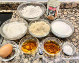 Foto del paso 1 de la receta: Pastel con manteca, licor y cabello de ángel