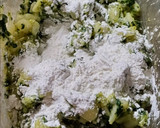 Foto del paso 3 de la receta: Bocaditos de papas, brócoli y maizena
