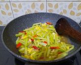Foto langkah ke 4 dari resep Tumis Labu Siam Telur.