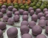 Hình bước làm 4 của món Bánh trôi sắc màu