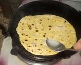 A picture of step 4 of Leftover daal paratha.