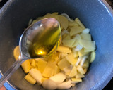 Foto del paso 2 de la receta: Grande y jugosa tortilla de patatas con poco aceite en Olla GM modelo H