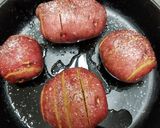 A picture of step 2 of Pizza Hasselbeck potatoes.