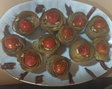 Foto del paso 3 de la receta: Alcachofas con cherrys, piñones y mayonesa