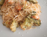 Foto del paso 4 de la receta: Espaguetis finos con gambones y brócoli
