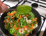 Foto del paso 2 de la receta: Bacalao con salteado de espárragos y gambas