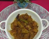 A picture of step 5 of Kumro Potoler Chokka (Bengali Style veg sabzi).