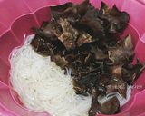Foto langkah ke 1 dari resep Sup Kimlo Komplit.