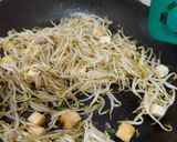 Foto langkah ke 4 dari resep Tumis Tauge Tahu.