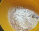 Foto del paso 2 de la receta: Budín de limón, coco y nueces con salvado