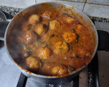 Foto del paso 4 de la receta: Albóndigas de atún en salsa napolitana