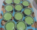Foto langkah ke 6 dari resep Bolu kukus pandan mekar wangi pandan asli ala Ci Tintin Rayner.