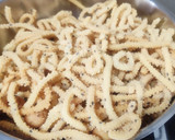 பட்டர் முள்ளு முறுக்கு (Butter Mullu Murukku recipe in tamil) ரெசிபி ஸ்டேப் 6 புகைப்படம்