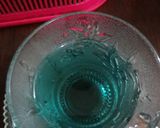 Foto langkah ke 3 dari resep Teh Telang Mint.