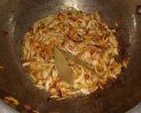 A picture of step 1 of Chicken qorma.