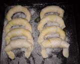 Foto del paso 4 de la receta: "Falsas" Medialunas dulces