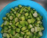 Foto langkah ke 1 dari resep Tumis Batang Keladi (Jangan Lompong).